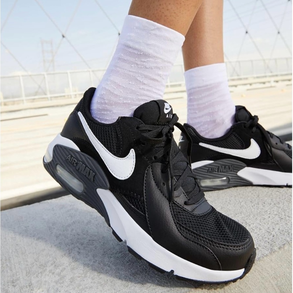 Nike White and Black Athletic Sneakers in excellent condition!